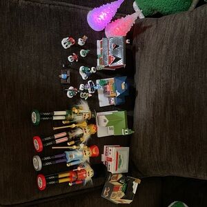 Christmas village set (plastic)